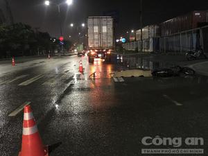 Nam công nhân bị xe container cán trên đường đi làm về tại Đồng Nai