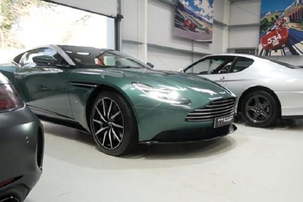 Khám phá Aston Martin DB11 V8 với giá gần 19 tỷ của đại gia Vũng Tàu