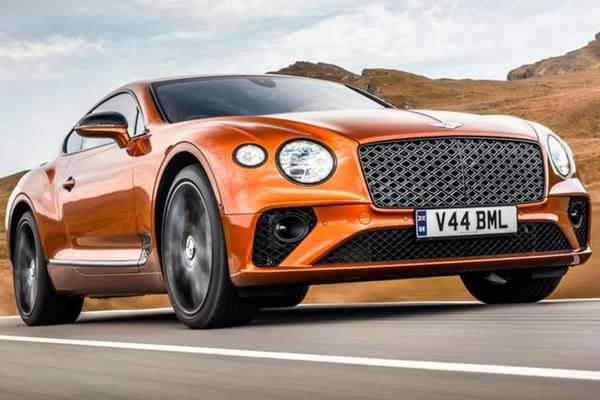 Khám phá Bentley Coupe Continental GT Mulliner 2022 mạnh mẽ với khối động cơ W12