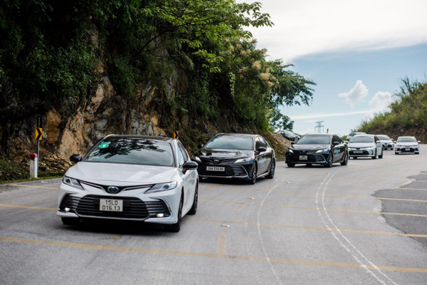 Toyota Việt Nam tiếp tục phát triển sản phẩm xe hybrid để xanh hoá toàn cầu