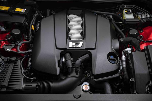 Lexus IS 500 F Sport công bố giá bán, lợi thế trước Mercedes-AMG C 63 và BMW M3