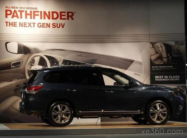Hơn 300.000 xe SUV Pathfinder bị Nissan triệu hồi do vấn đề ở mui xe