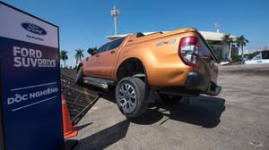 Một loạt thử thách off-road giúp khách hàng cảm nhận rõ những thế mạnh của các dòng xe Ford