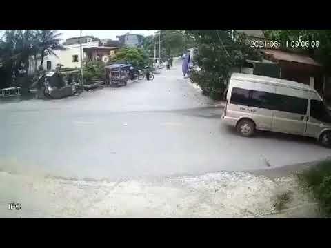 Ô tô tải va chạm xe khách rồi tông trúng xe đạp sang đường khiến cụ ông 69 tuổi tử vong tại Nam Định