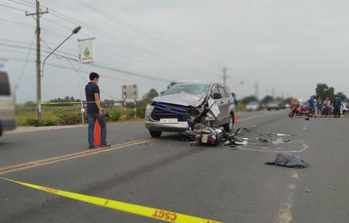 Ô tô va chạm xe máy tại Tân Châu khiến 2 người thiệt mạng