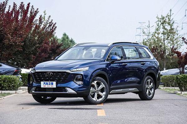 Hyundai Santa Fe 2023 ra mắt Trung Quốc với kích thước "khủng", dài gần 5 mét