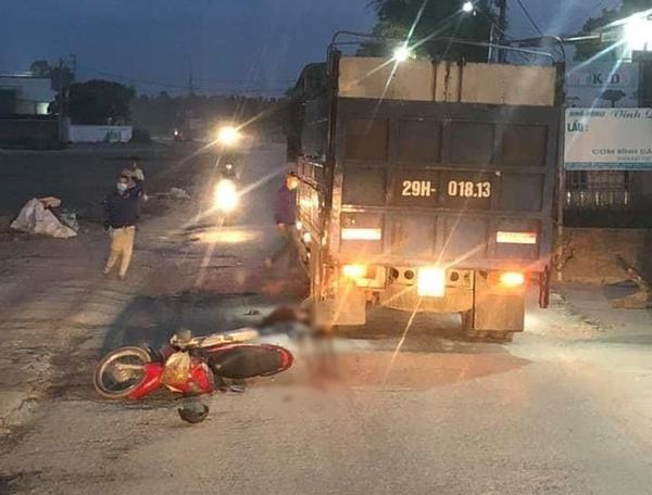 Va chạm với xe tải khiến người phụ nữ điều khiển xe máy tử vong tại Hưng Yên