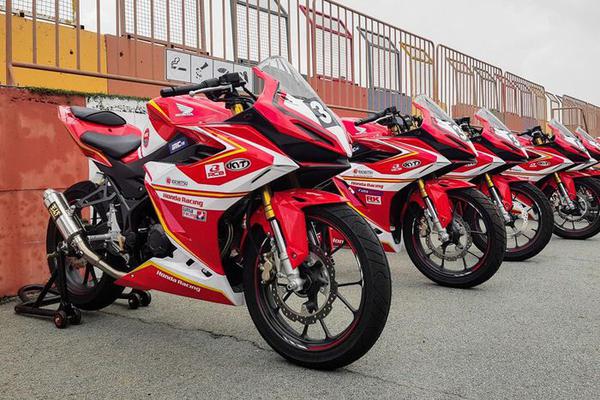 Honda CBR150R phiên bản xe đua tại Vietnam Motor Racing Championship 2022
