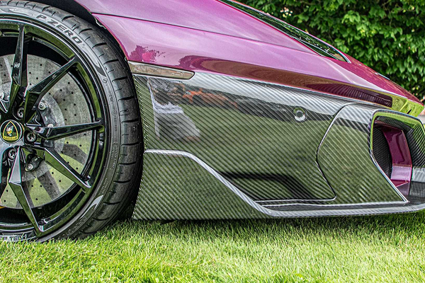 Ảnh siêu xe Lamborghini Aventador với gói độ Huber Era và nhiều chi tiết làm từ sợi carbon