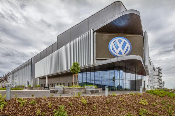 Volkswagen đầu tư hơn 2 tỷ USD xây dựng nhà máy sản xuất ô tô điện