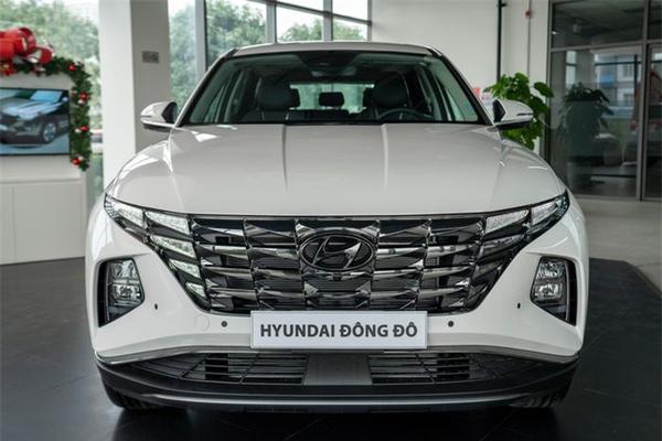 Cận cảnh Hyundai Tucson 2022 bản Xăng Cao cấp giá 925 triệu đồng