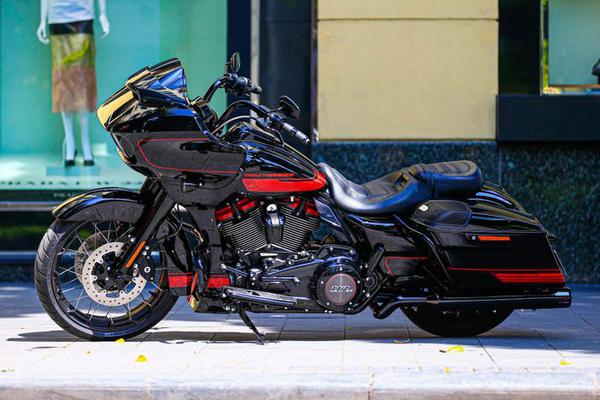 "Hàng hiếm" Harley-Davidson Road Glide CVO tại Việt Nam với giá khoảng 2 tỷ đồng