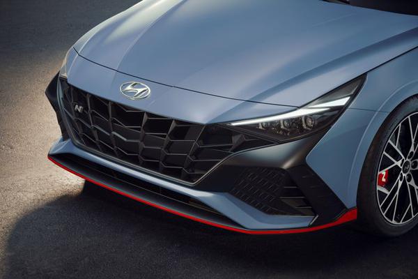 Hyundai Elantra N 2022 ra mắt, mạnh như xe đua tăng tốc từ 0-100 km/h trong 5,3 giây