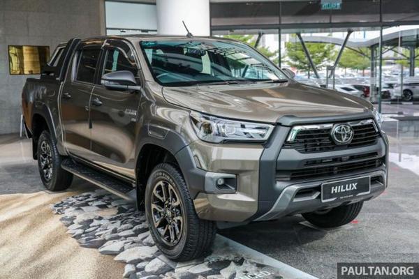 Khám phá bán tải Toyota Hilux Rogue 2023 với loạt nâng cấp mới tại Australia