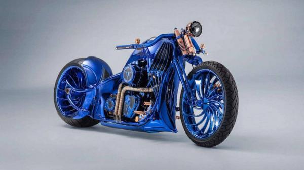 Mẫu xe Harley-Davidson Blue Edition gây ấn tượng khi được trang bị nhiều đồ trang sức đắt giá