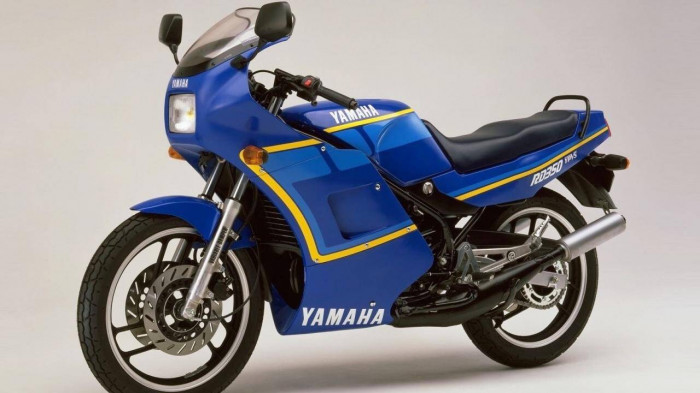 Ngắm mô tô "huyền thoại" Yamaha RD350F 1986 được trang bị động cơ 347cc