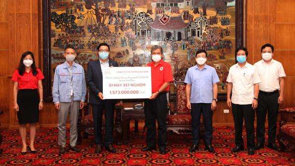Toyota Việt Nam ủng hộ Vĩnh Phúc 1 bộ máy xét nghiệm nhanh Covid-19 Real-time PCR giá 1,57 tỷ đồng