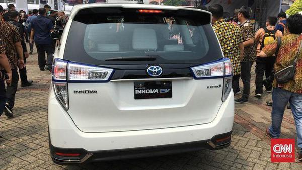 Toyota Innova phiên bản chạy điện được giới thiệu tại Indonesia