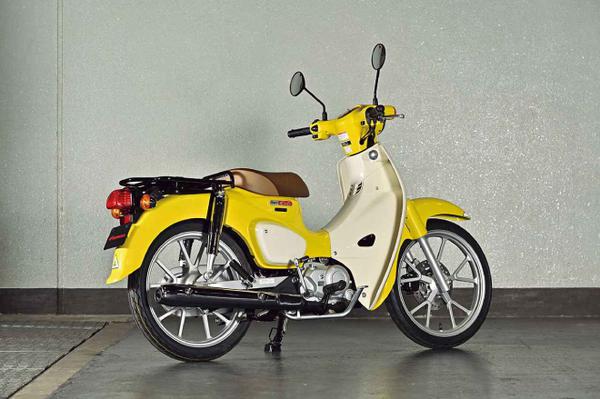 Ngắm Honda Super Cub 110 2022 bản màu vàng nổi bật