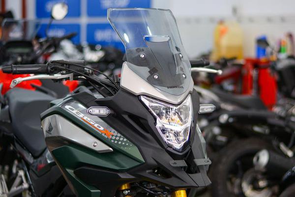 Honda CB150X nhập khẩu về Việt Nam với giá 83 triệu đồng