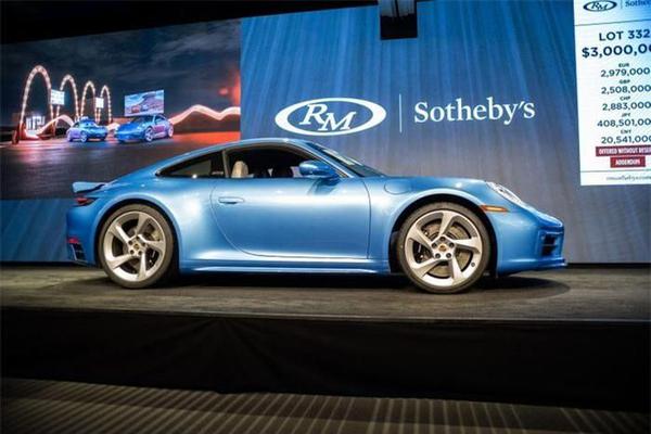Porsche 911 Sally Special chỉ 1 chiếc duy nhất được bán với giá 3,6 triệu USD
