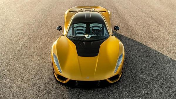 Ảnh siêu xe Hennessey Venom màu sơn gold F5 trị giá 2,1 triệu USD giới hạn 24 chiếc