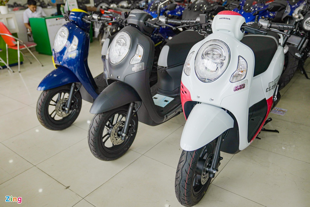 Xe Honda Scoopy Smartkey Trắng mâm Đồng 2022 nhập khẩu Indo