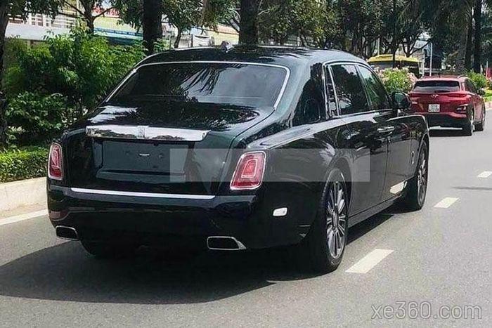 Whats the Fastest RollsRoyce Vehicle