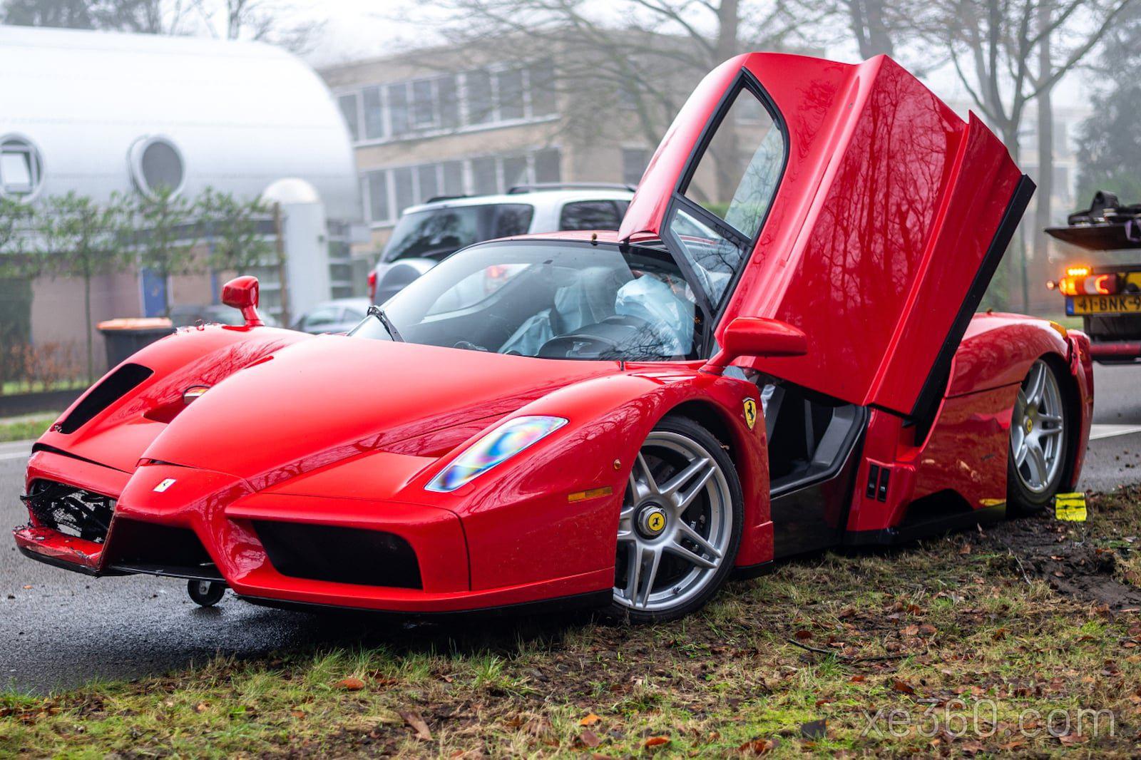 Ferrari Enzo 13 năm tuổi vẫn như xe mới