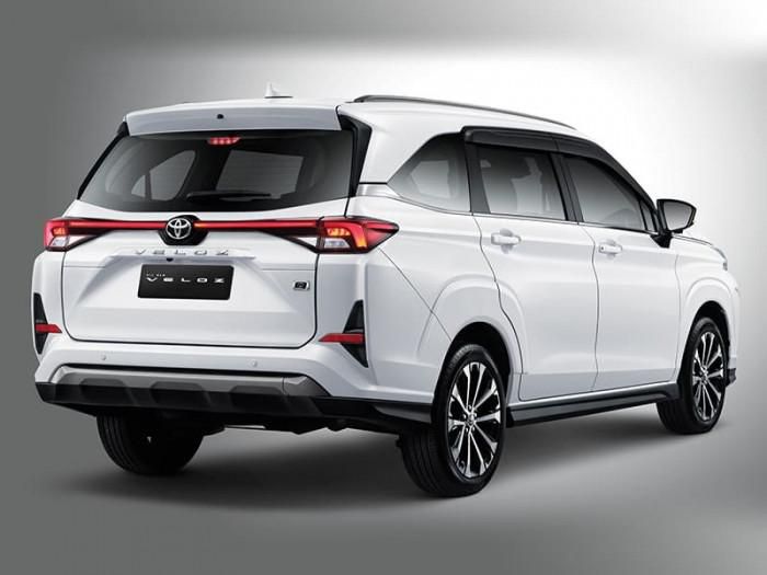Giá xe Toyota Veloz 2023 Giá lăn bánh Thông số Ưu đãi mới nhất tháng  042023